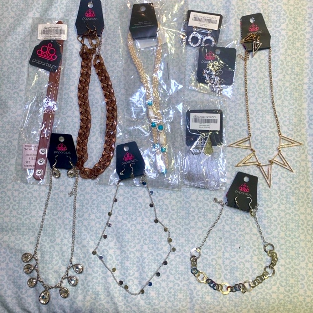 10pc display Jewelry Bundle -paparazzi #122